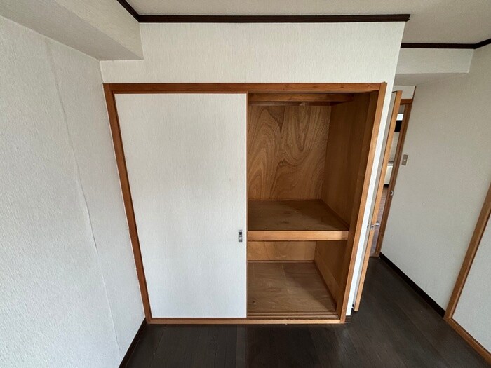 物件内観写真11　(収納)