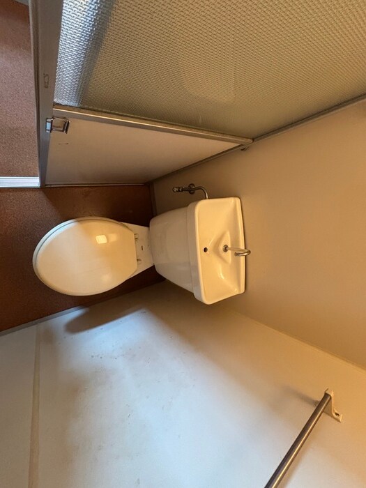 物件内観写真14　(トイレ)