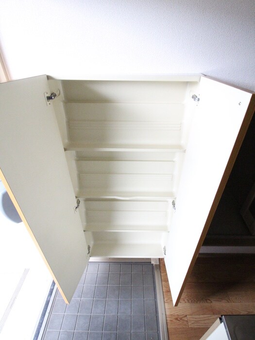 物件内観写真13　(靴箱)