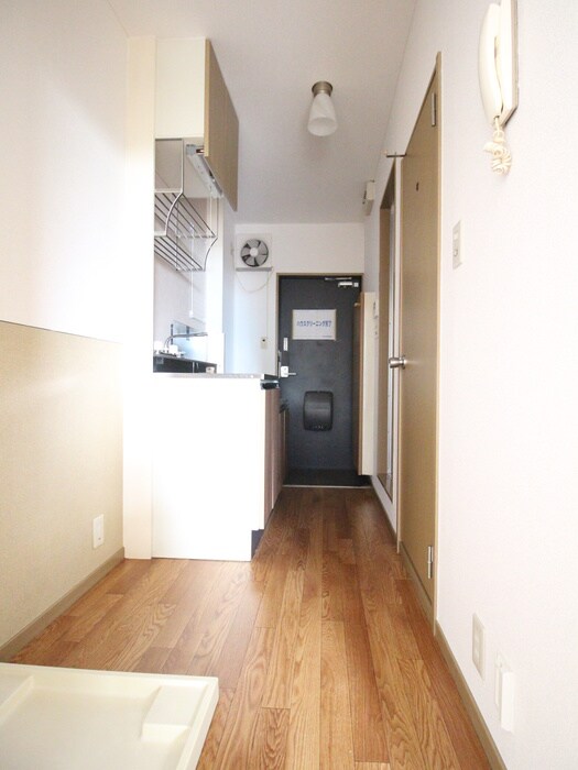 物件内観写真16　(廊下)