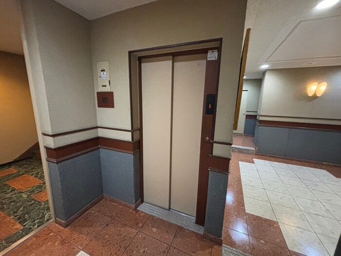 物件外観写真4　(建物設備)