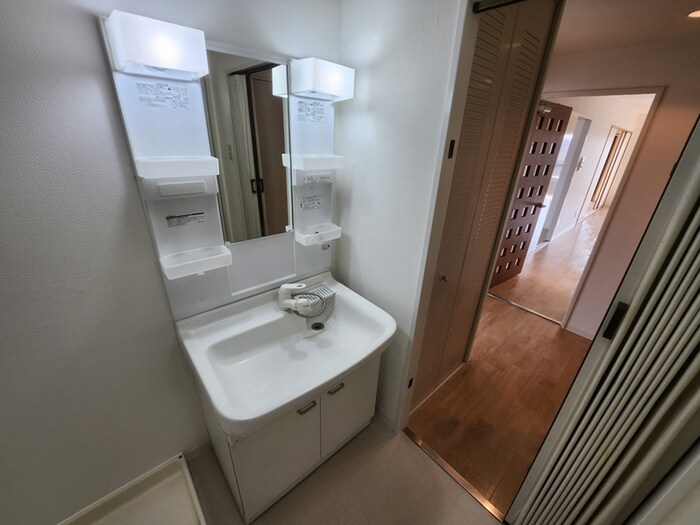 物件内観写真9　(洗面)