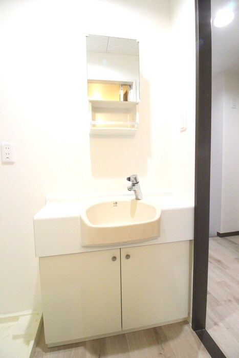 物件内観写真11　(洗面)