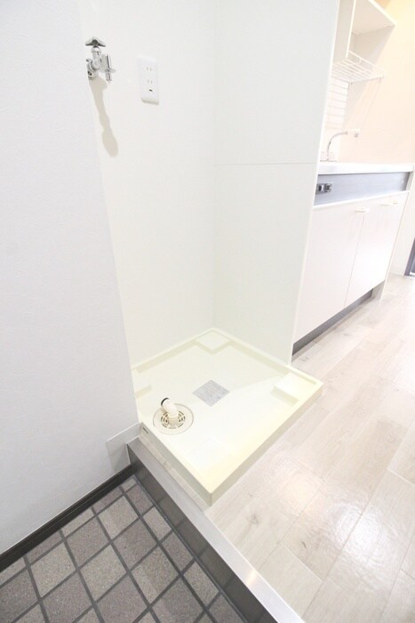 物件内観写真11　(洗濯機置場)