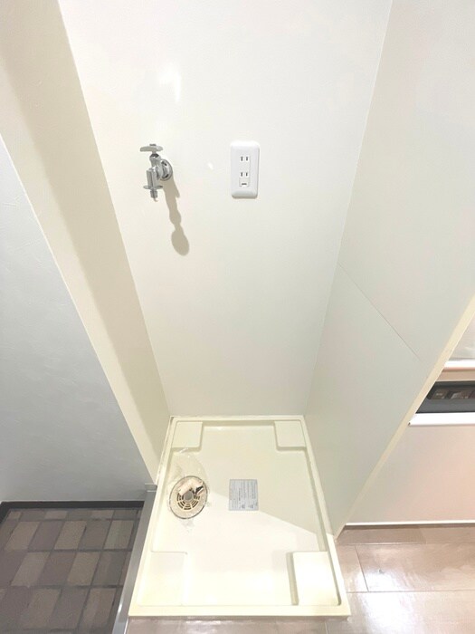 物件内観写真11　(洗濯機置場)