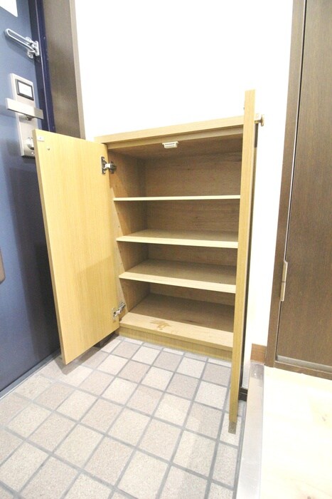 物件内観写真15　(靴箱)