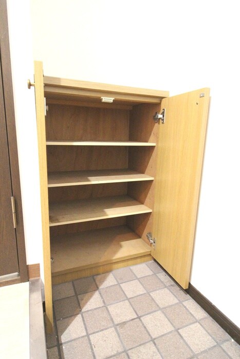 物件内観写真18　(靴箱)