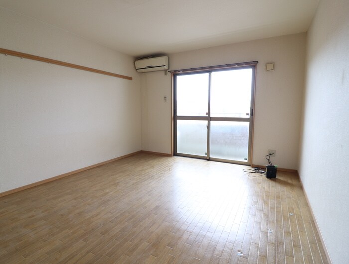 物件内観写真5　(居室)