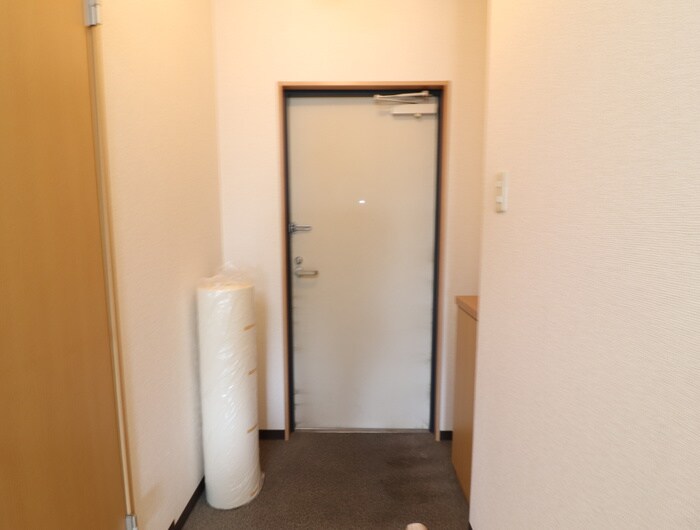 物件内観写真14　(玄関)