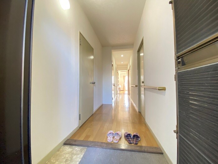 物件内観写真15　(廊下)