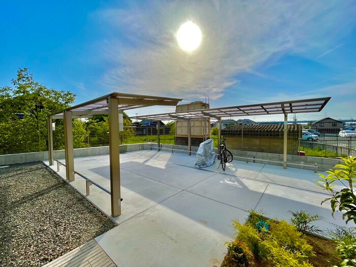 物件外観写真6　(駐輪場)