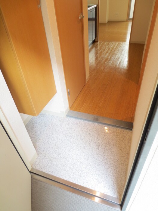 物件内観写真22　(玄関)