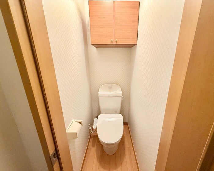 物件内観写真8　(トイレ)