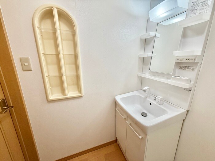 物件内観写真12　(洗面)