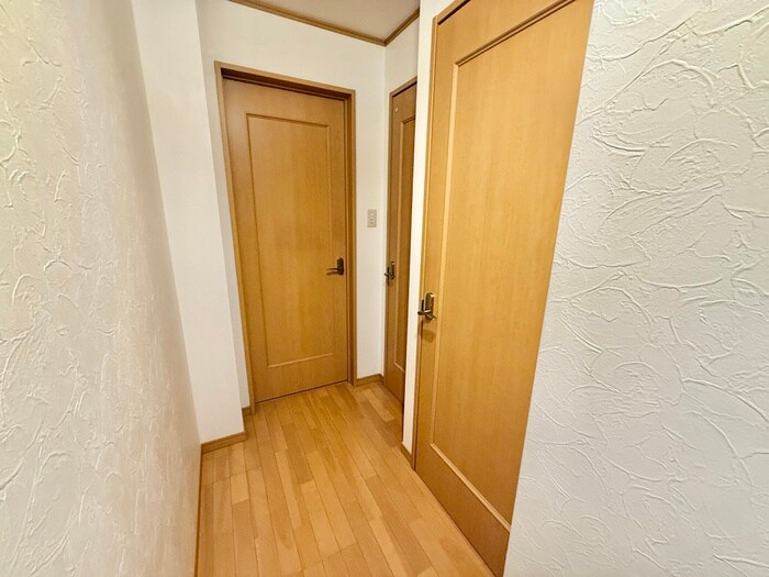 物件内観写真18　(廊下)