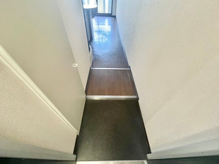 物件内観写真15　(玄関)