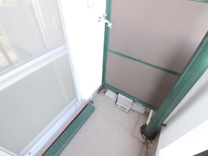 物件内観写真18　(洗濯機置場)