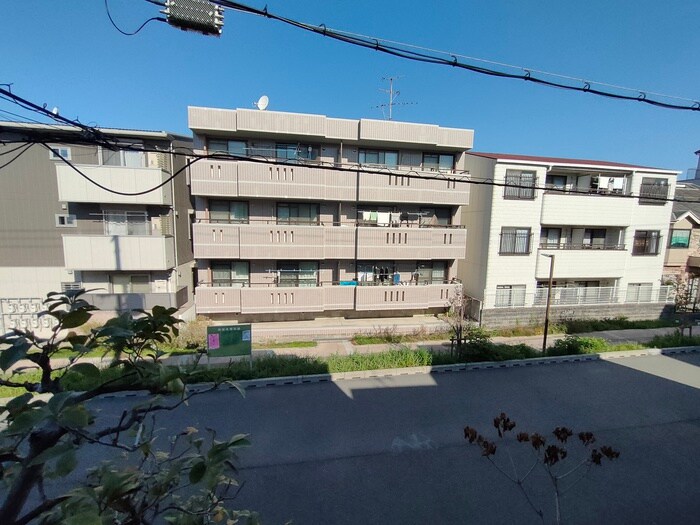 物件内観写真22　(室内からの展望)