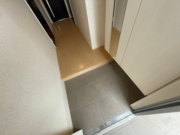物件内観写真22　(玄関)