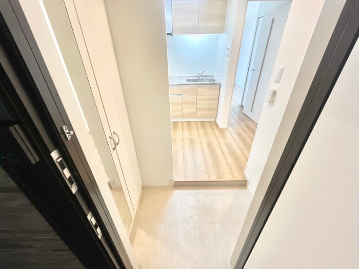 物件内観写真15　(玄関)