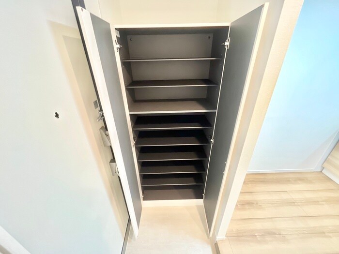 物件内観写真17　(玄関)