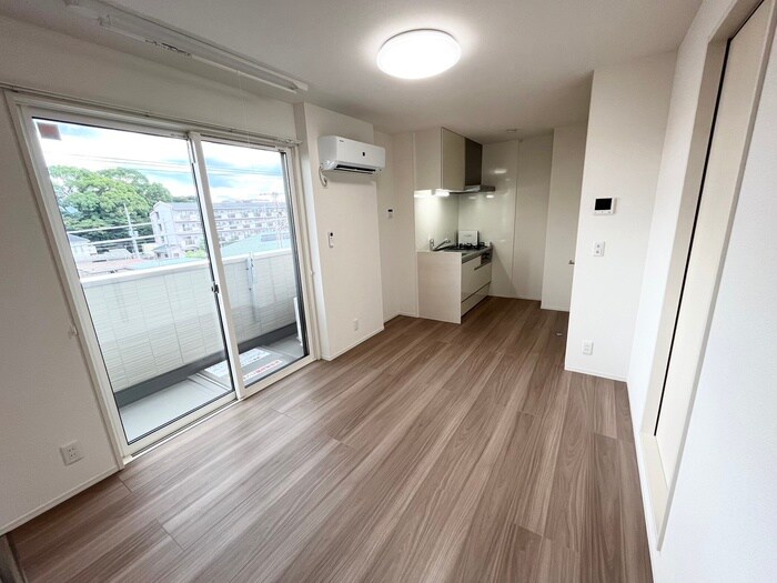 物件内観写真8　(居室)