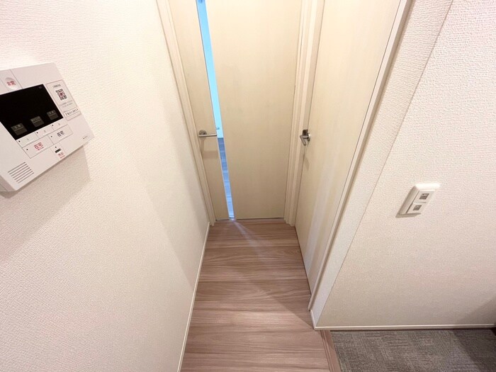 物件内観写真15　(廊下)