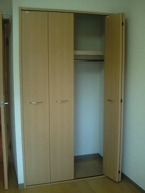 物件内観写真8　(収納)