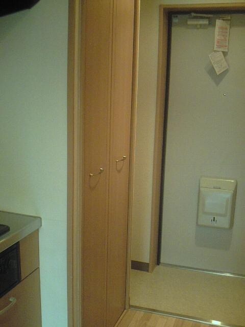 物件内観写真15　(玄関)