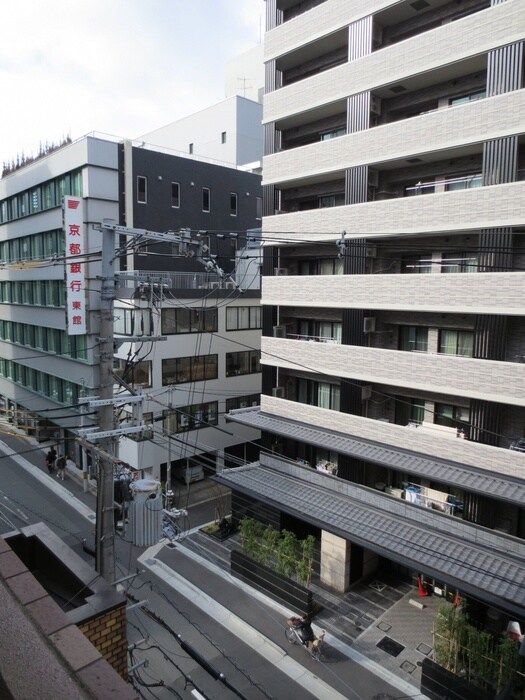 物件内観写真15　(室内からの展望)