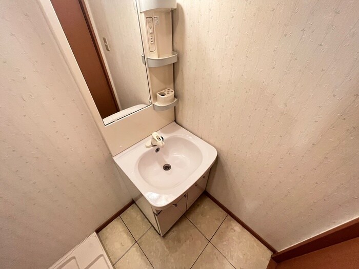 物件内観写真11　(洗面)