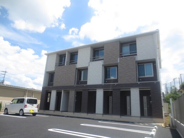 物件外観写真1　(外観写真)