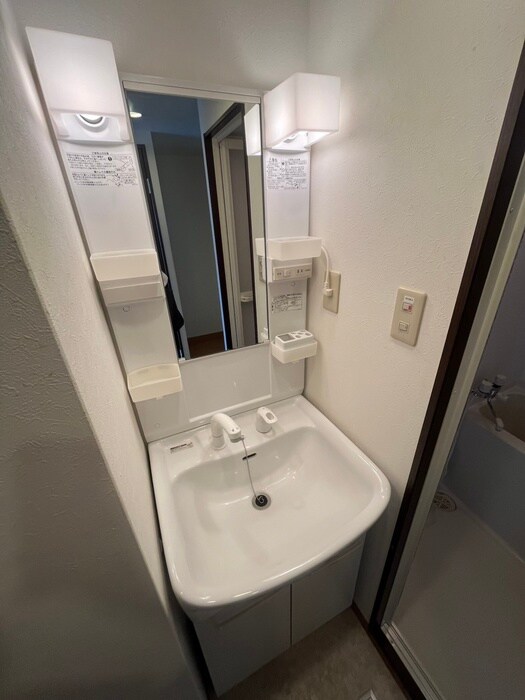 物件内観写真9　(洗面)