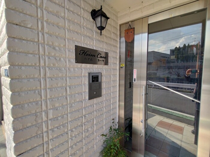 物件外観写真5　(エントランス部分)