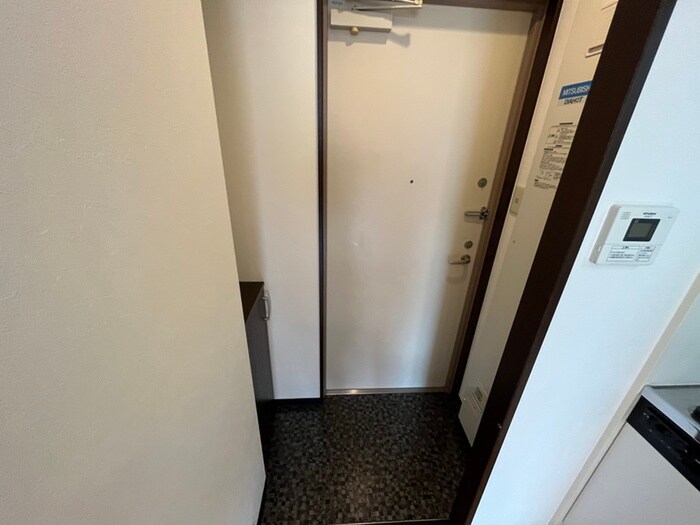 物件内観写真14　(玄関)