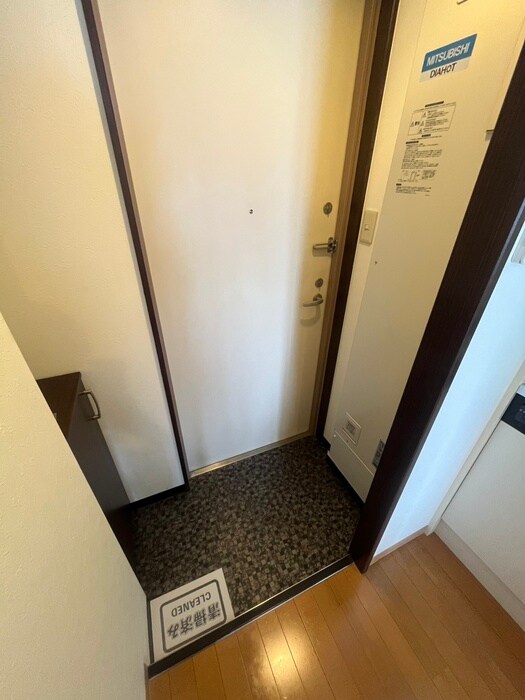 物件内観写真15　(玄関)