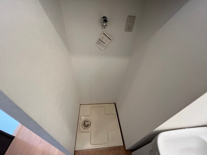 物件内観写真19　(洗濯機置場)