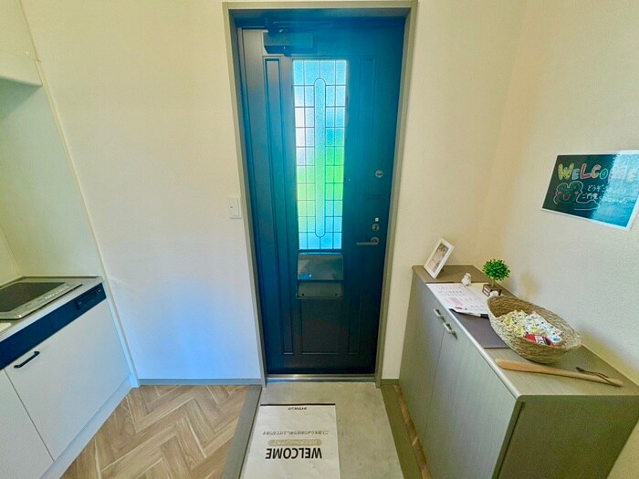 物件内観写真18　(玄関)