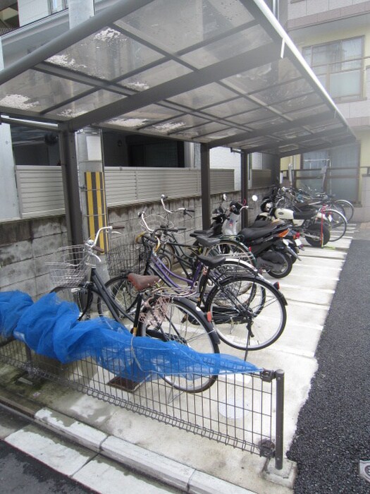 物件外観写真3　(駐輪場)