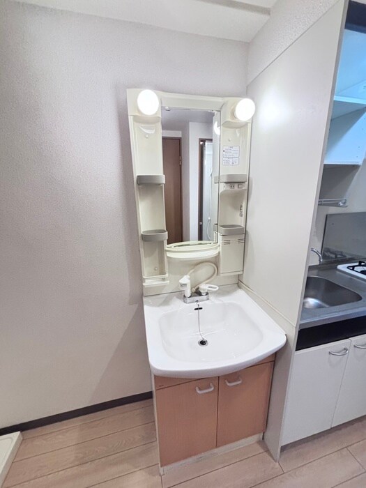 物件内観写真12　(洗面)