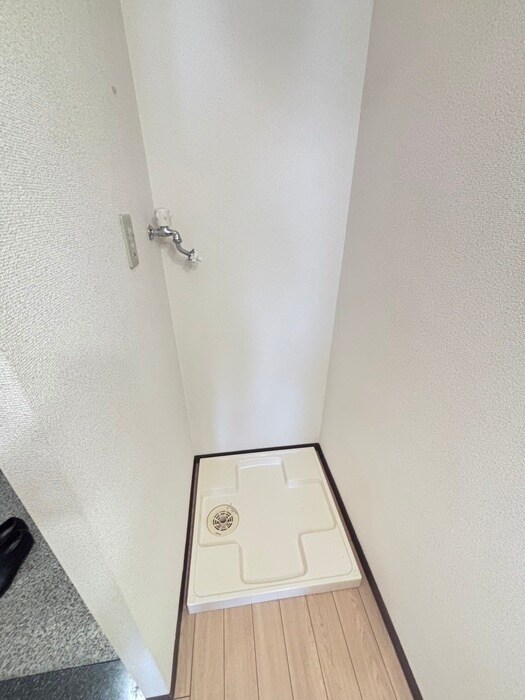 物件内観写真14　(洗濯機置場)