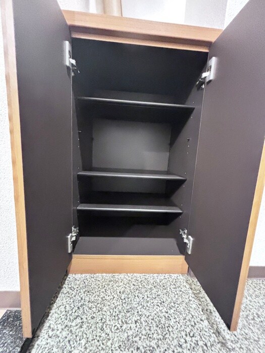 物件内観写真15　(靴箱)