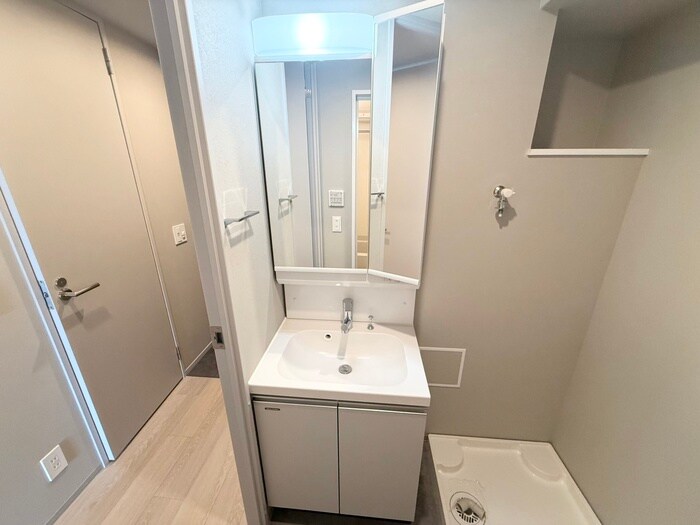 物件内観写真9　(洗面)