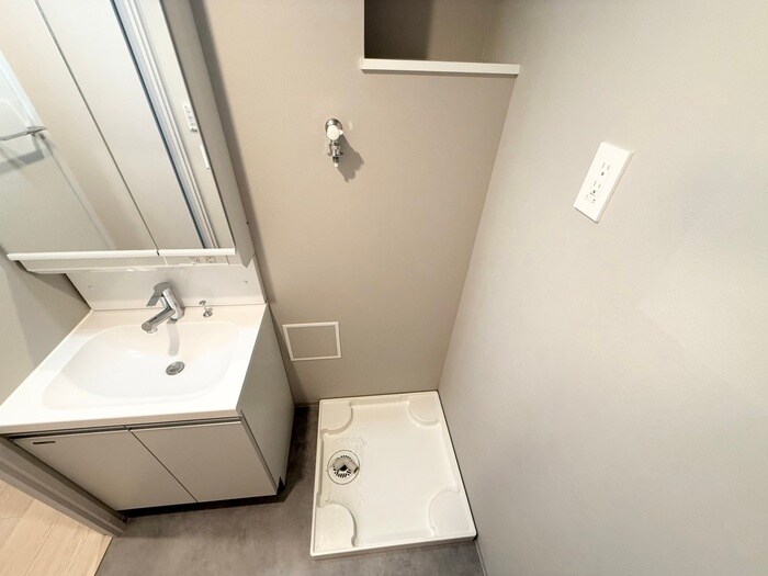 物件内観写真10　(洗濯機置場)