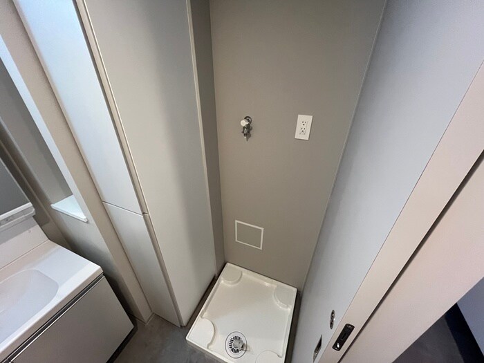 物件内観写真18　(洗濯機置場)