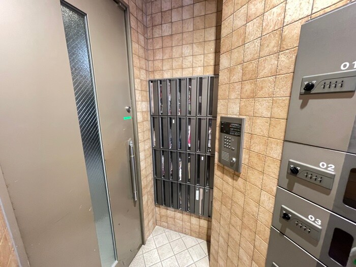 物件外観写真6　(建物設備)