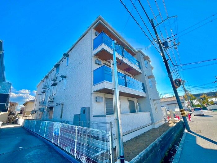 物件外観写真3　(建築中)