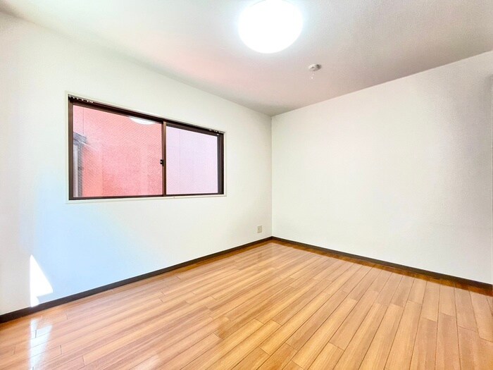 物件内観写真10　(居室)