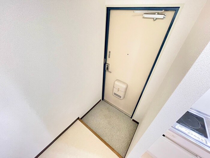 物件内観写真16　(玄関)