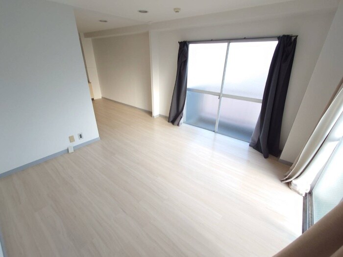 物件内観写真5　(居室)